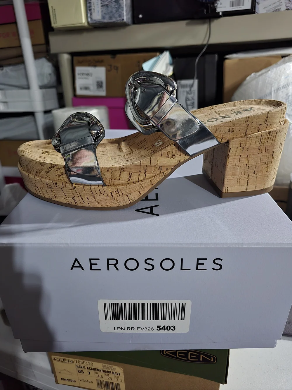 Aerosoles “Chance” Silver Mirror Metallic Platform Sandals – Women’s 9M – NIB